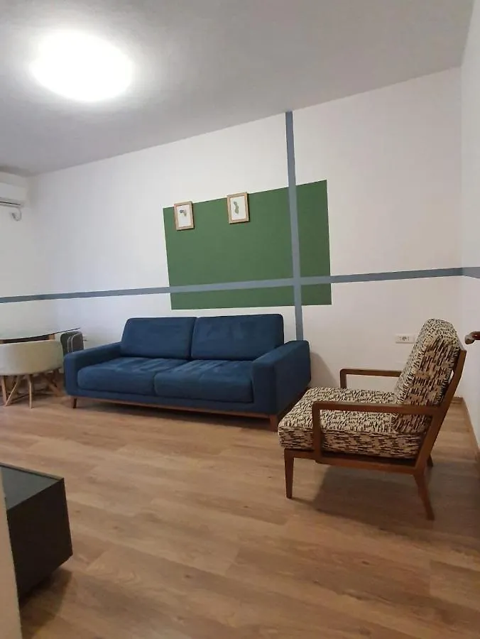 Heris'S Apartment Tirana 0*,  Albania